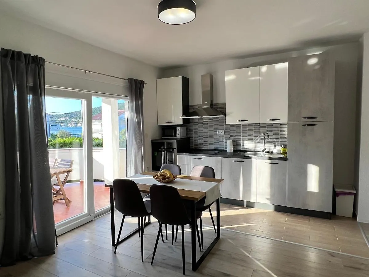 Kaala Apartments Supetarska Draga Croatia