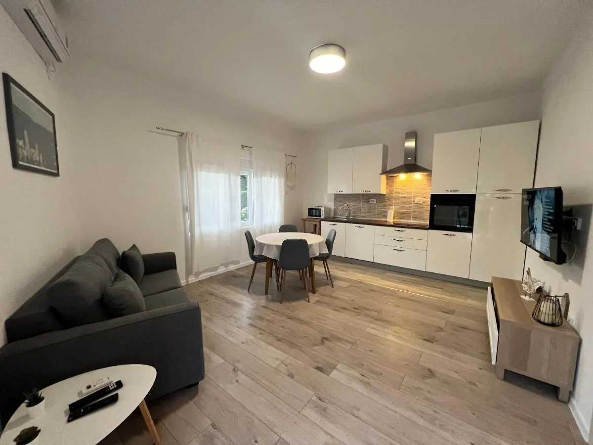 Kaala Apartments Supetarska Draga Croatia